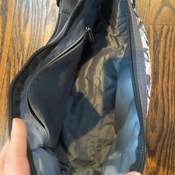 LeSportsac Classic Hobo Grace - Picture 4 of 7